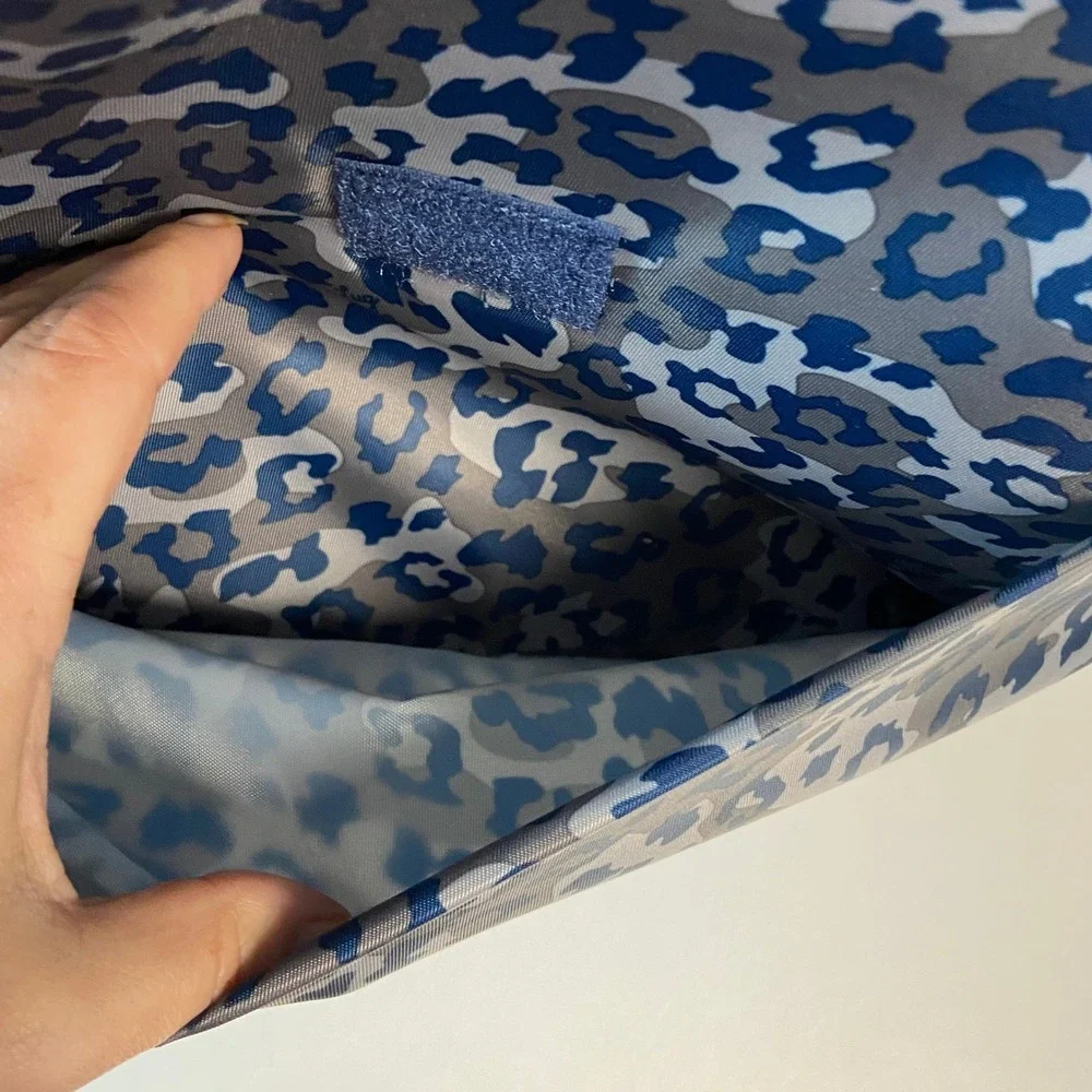 Lug Chomper Insulated Lunch Bag Blue Gray Leopard Crossbody Convertible Tote